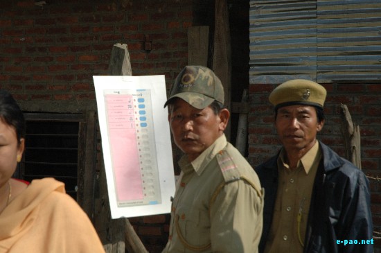 Polling at Moirang by-election ::  Dec 27, 2008