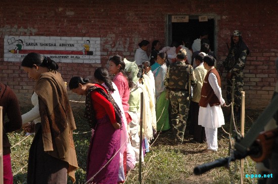 Polling at Moirang by-election ::  Dec 27, 2008