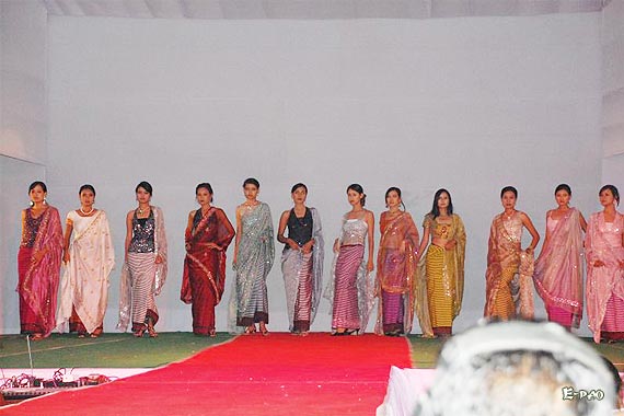 Reliance Mobile's Potpourri Fashion :: 14th September 2008