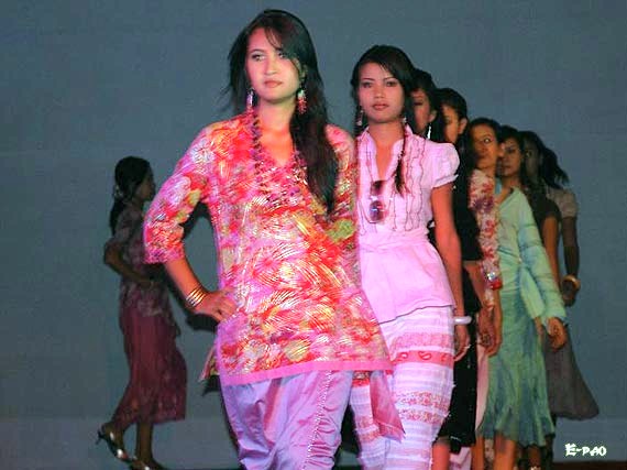 Reliance Mobile's Potpourri Fashion :: 14th September 2008