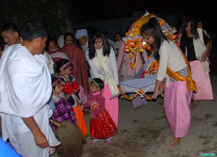 Hari Uthan Festival at Bamon Leikai, Imphal :: 7 November 2011