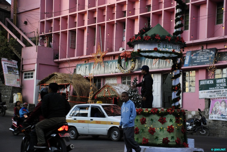 Christmas shopping and Christmas themed Traffic Points of Aizawl, Mizoram  :: 23 December 2011