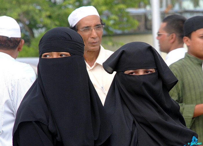 Muslim Women during Haj pilgrimage to Mecca - See-off at Imphal Tulihal Airport :: 10 October 2011