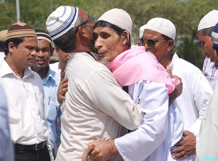 Haj pilgrimage to Mecca - See-off at Imphal Tulihal Airport :: 10 October 2011