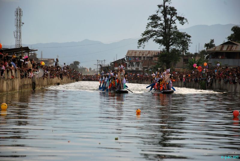 Heikru Hidongba - traditional boat race festival of Manipur celebrated at Bijoy Govinda Thangapat, Imphal :: September 26 2012