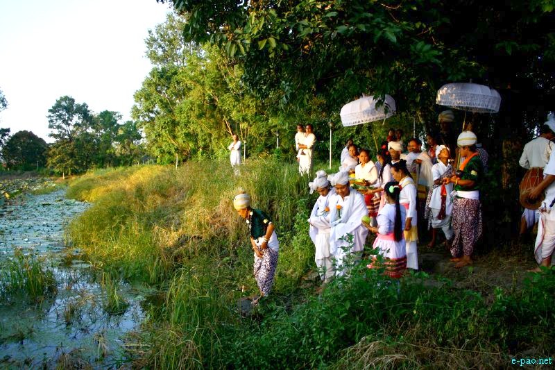 'Mera Chaoren Houba' - Age old traditional and religous function - was observed :: October 16 2012