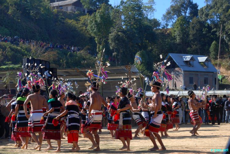 Zeliangrong Dance Presentation at 8th State Level Orange festival 2011 at Tamenglong :: 16 Dec 2011