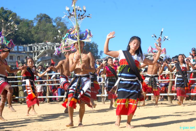 Zeliangrong Dance Presentation at 8th State Level Orange festival 2011 at Tamenglong :: 16 Dec 2011