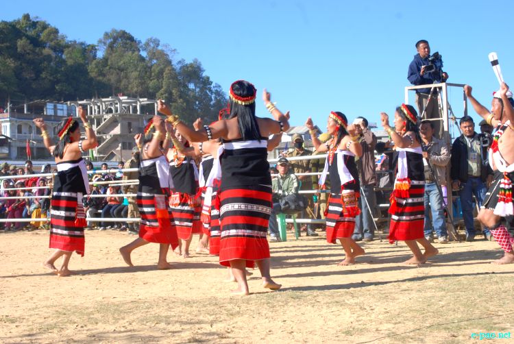 Zeliangrong Dance Presentation at 8th State Level Orange festival 2011 at Tamenglong :: 16 Dec 2011