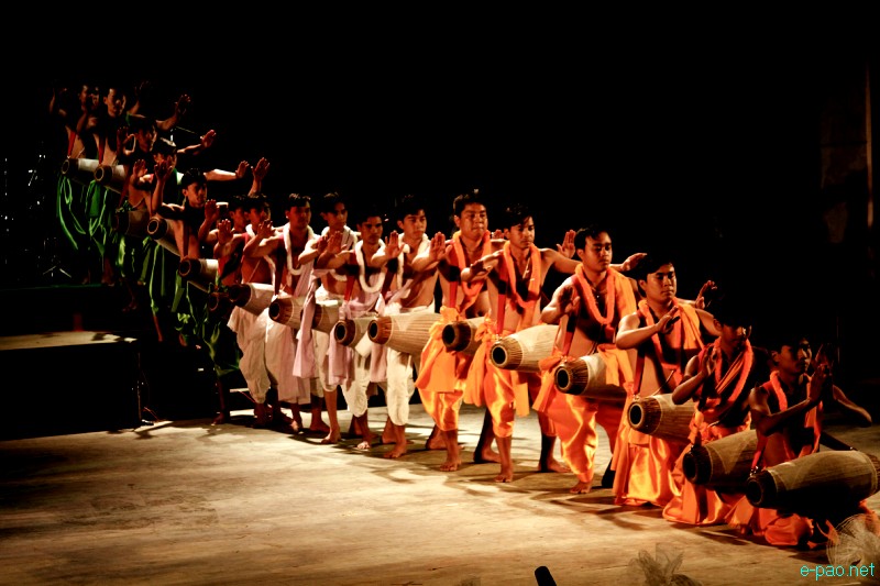 Fashion show featuring personalities of Manipur at Manipur Sangai Tourism Festival 2012 :: 29 Nov 2012