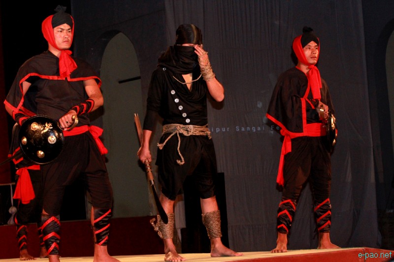 Fashion show featuring personalities of Manipur at Manipur Sangai Tourism Festival 2012 :: 29 Nov 2012