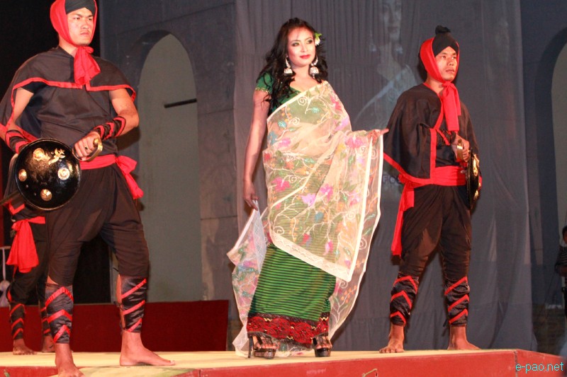 Fashion show featuring personalities of Manipur at Manipur Sangai Tourism Festival 2012 :: 29 Nov 2012