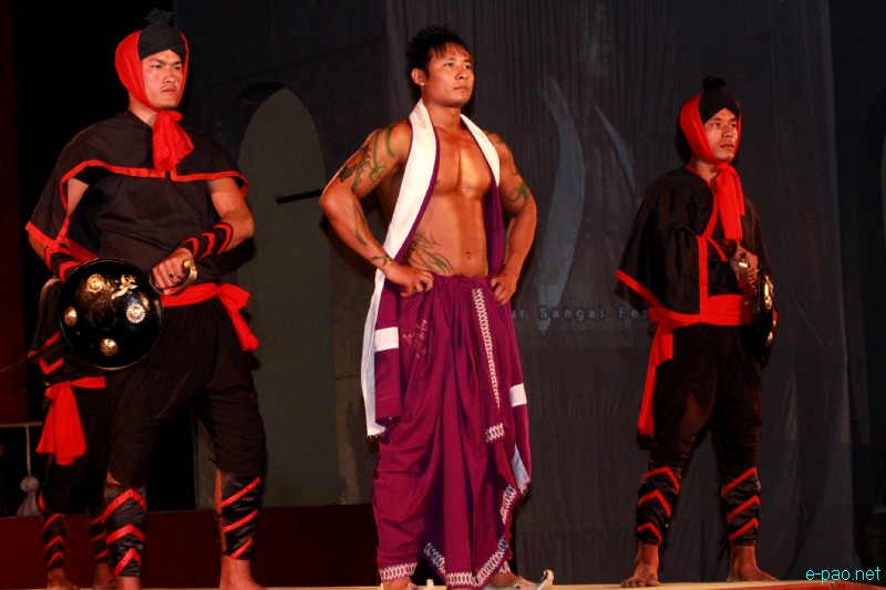 Fashion show featuring personalities of Manipur at Manipur Sangai Tourism Festival 2012 :: 29 Nov 2012