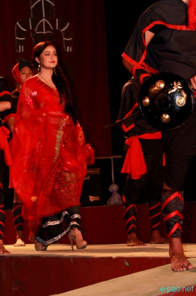 Fashion show featuring personalities of Manipur at Manipur Sangai Tourism Festival 2012 :: 29 Nov 2012