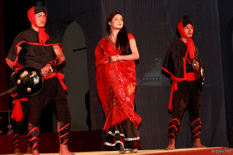 Fashion show featuring personalities of Manipur at Manipur Sangai Tourism Festival 2012 :: 29 Nov 2012
