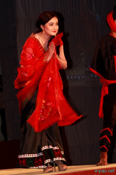 Fashion show featuring personalities of Manipur at Manipur Sangai Tourism Festival 2012 :: 29 Nov 2012