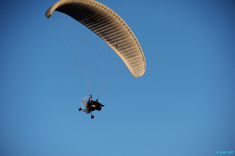 Para-Sailing Event during Manipur Sangai Tourism Festival 2012 by MMTA :: November 2012