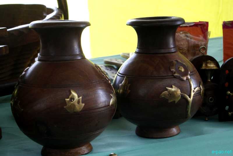 Ten-day craft bazaar held at Lamlai Chalou :: March 19-28 2012