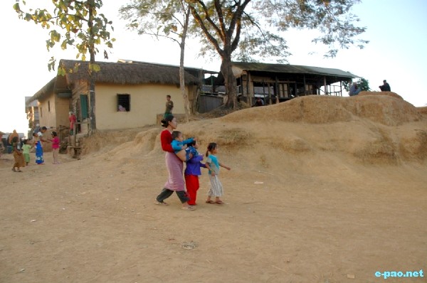 Un-fenced border between Manipur and Burma(Myanmar) :: January 2010