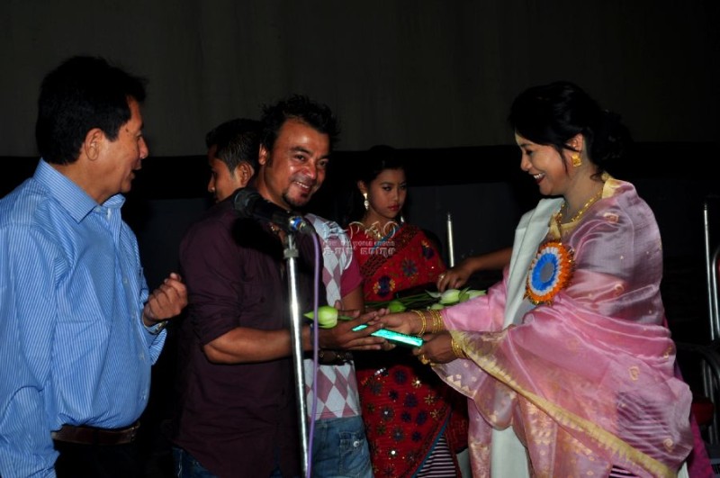 Yairipok Thambalnu Amaga - Film premier :: September 2011
