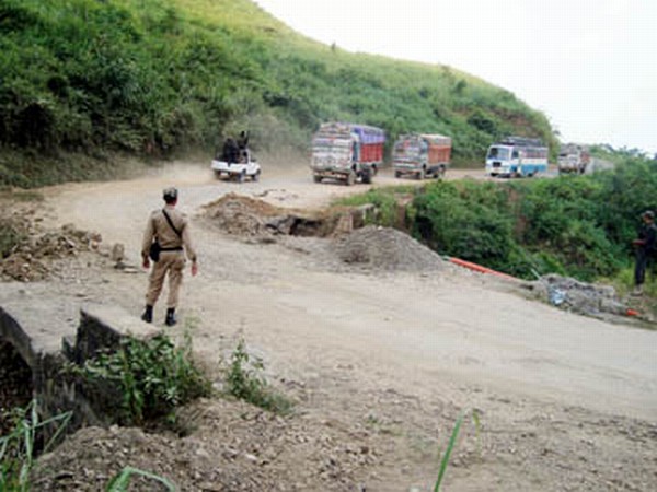 Road damaged by SHDDC supporters on NH 39 at Leingangtabi area 