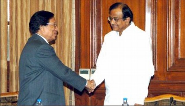 A pic taken earlier shows NSCN (IM) general secretary Th Muivah shaking hands with P C