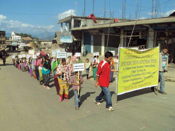 Public rally against corruption in PDS being taken out in Tamenglong