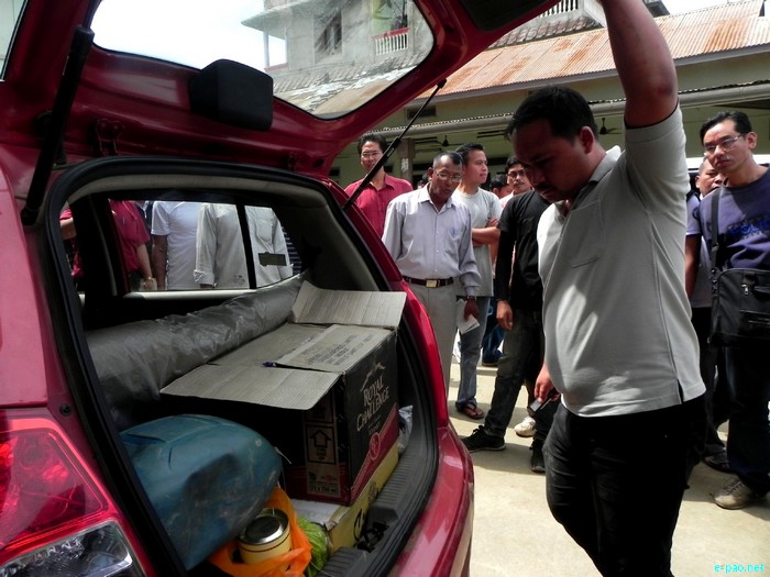 Commerce and Industries Minister Yumkham Erabot claims nabbing trouble makers near his residence :: October 04 2011