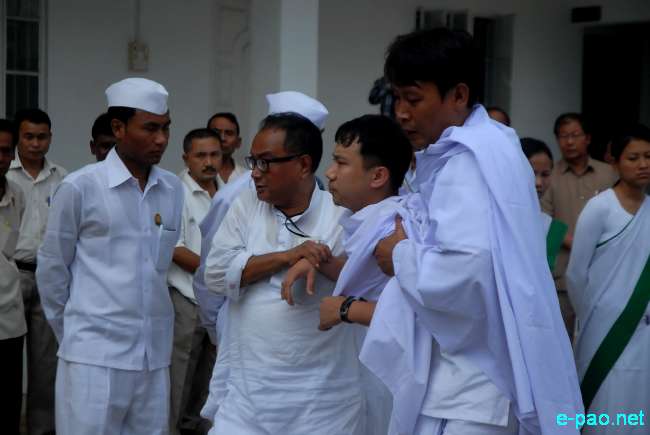 Paying tribute to (Late) MLA Elangbam Suraj at Congress Bhavan, Imphal :: August 19 2011