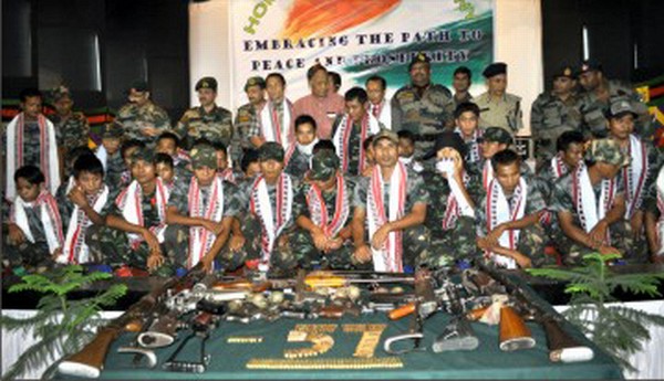File photo of Chief Minister O Ibobi Singh and GOC Binoy Poonen with surrendered ULTA cadres