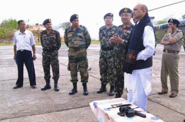 Union MoS for Dr MM Pallam Raju along with Army officials during the inspection.