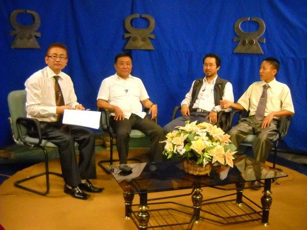 DDK Anchor KV Nurumi (left), Naga Hoho President Keviletuo (2nd left), NEPS Editor Oken Jeet Sandham (2nd right) and Nagaland Post Correspondent Daiho Mao (right) during Panel Discussion under 