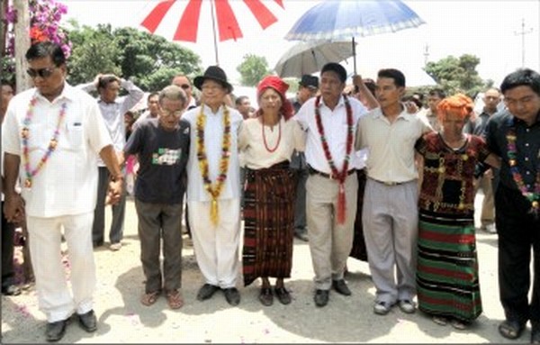 Tonsing and the team felicitated by villagers during the tour