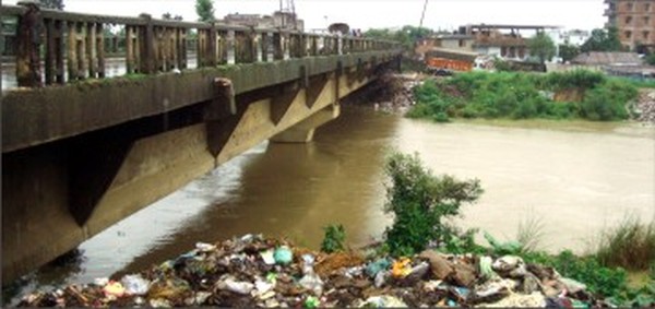 Water level at Nambul river at the Keishampat bridge