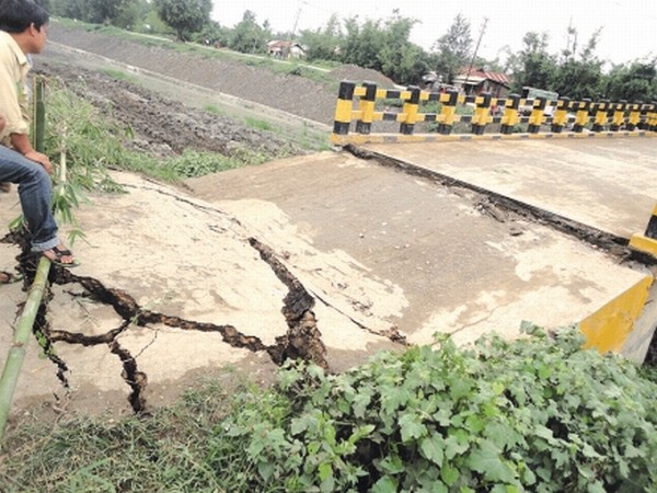 The portion of Kiyamgei Pal Ahanbi bridge which has been caved in