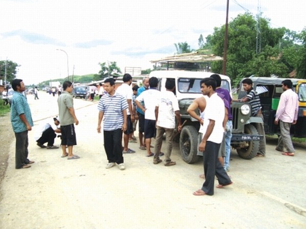Bandh being enforced along Imphal-Moreh Road