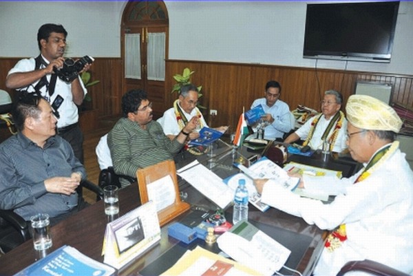 Dy CM of Karnataka R Ashok meeting CM O Ibobi and other Cabinet Ministers