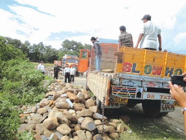 Transporters and Drivers Council (TDC), Manipur has decided to repair the National highway on its own.
