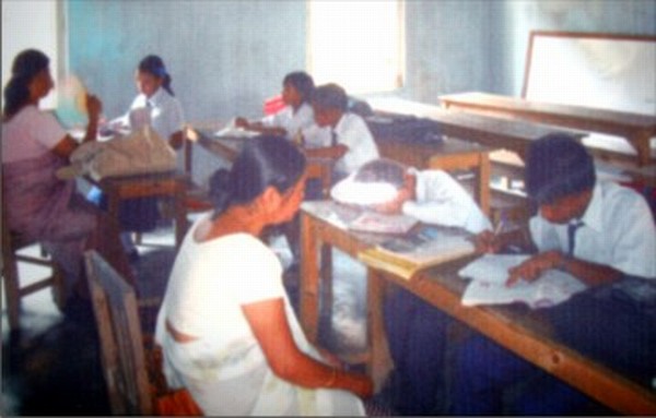 Two classes being conducted at a single classroom
