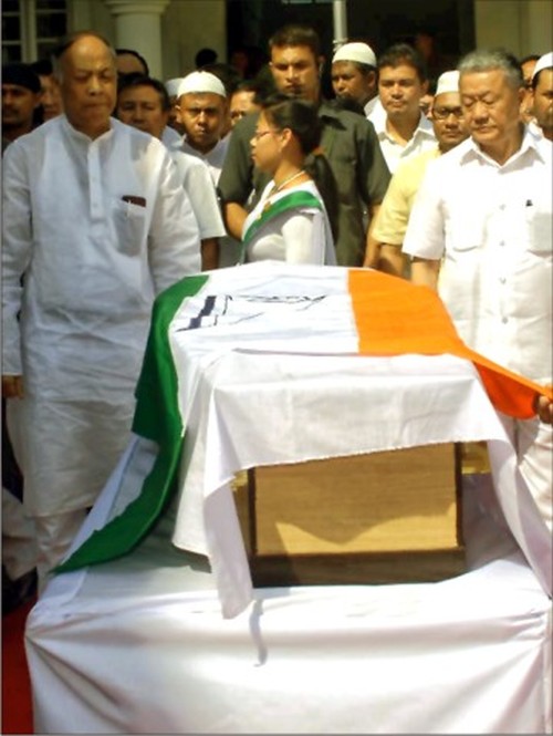 Mortal remains of former Minister Md Allauddin Khan were brought to Imphal today and put to rest at his native village at Kyamgei Muslim Awang Leikai with full State honour and religious