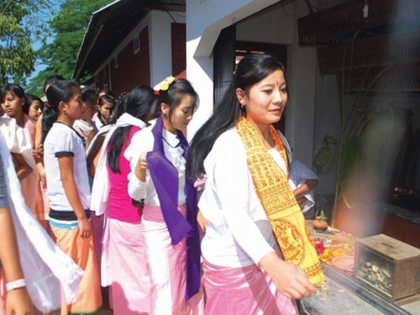 Devotees flock to Hiyangthang on Bor