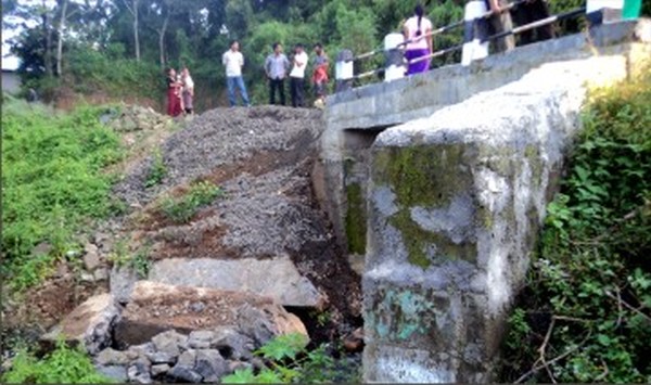 Collapsed side wing of the newly constructed culvert