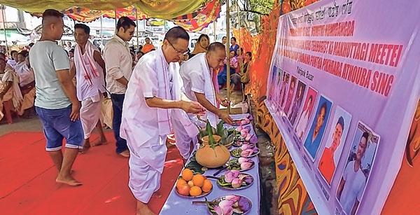Yairipok locals pay tributes to martyrs of June 13