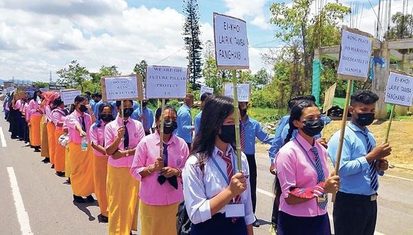 Thoubal students stage rally under 'Let's study' slogan
