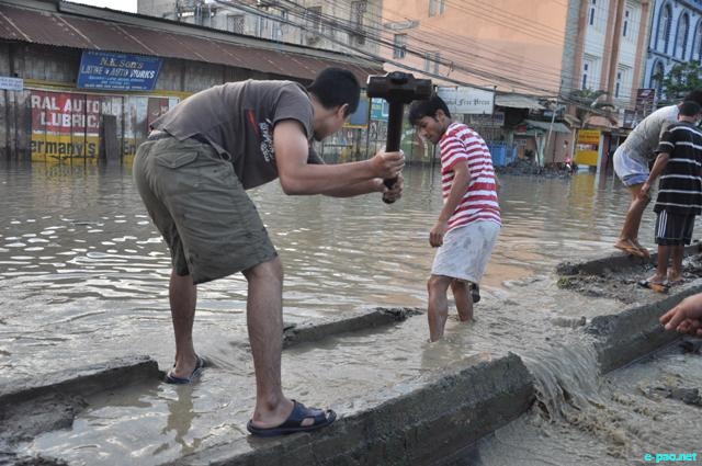 Flood in Imphal East Areas :: October 10 2010