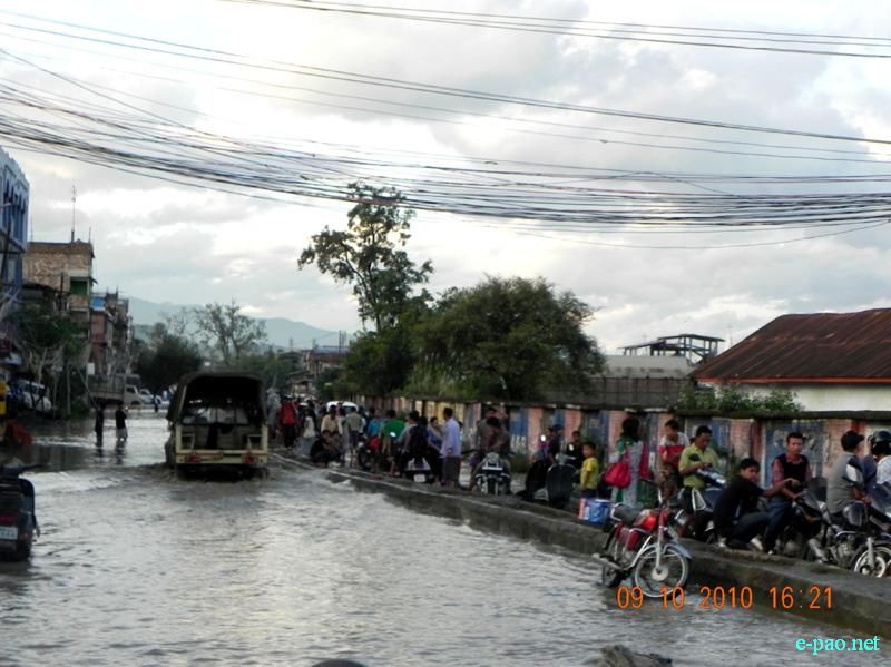 Flood in Imphal East Areas :: October 10 2010