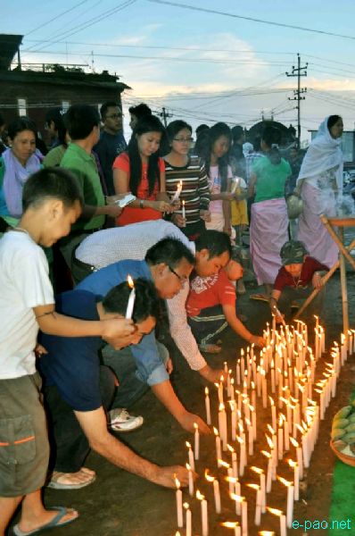 Candle light at Imphal in memory of Richard Loitam  :: 29 April 2012