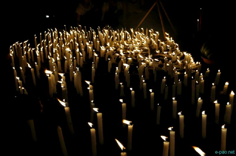 Candle light at Imphal in memory of Richard Loitam  :: 29 April 2012