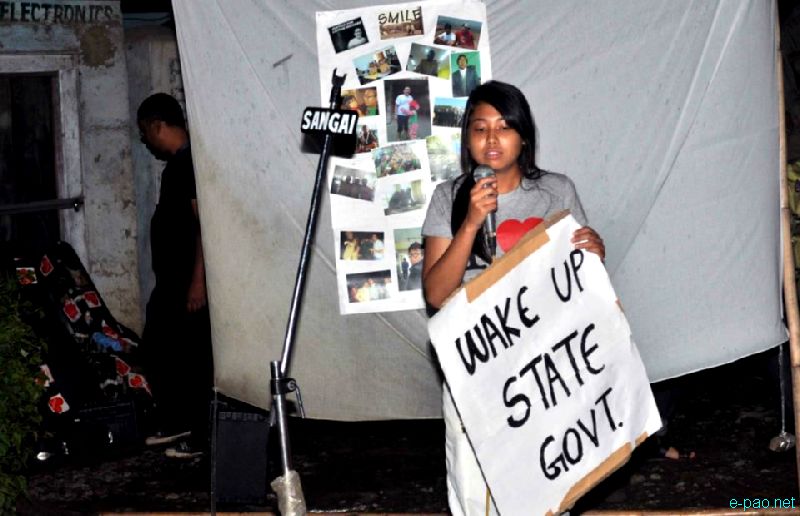 Candle light at Imphal in memory of Richard Loitam  :: 29 April 2012