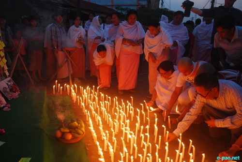 Candle light at Imphal in memory of Richard Loitam  :: 29 April 2012